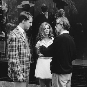Woody Allen Drew Barrymore and Edward Norton in Everyone Says I Love You 1996