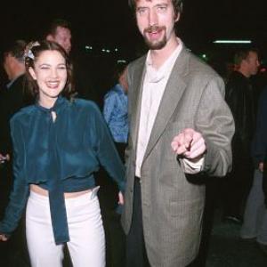Drew Barrymore and Tom Green at event of Charlies Angels 2000