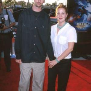 Drew Barrymore and Tom Green at event of Titan AE 2000