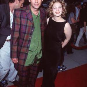 Drew Barrymore and Dougray Scott at event of Ilgai ir laimingai Pelenes istorija 1998