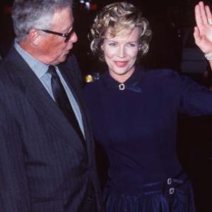 Kim Basinger at event of Los Andzelas slaptai (1997)