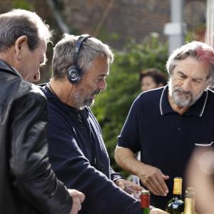 Still of Luc Besson and Robert De Niro in Seima (2013)