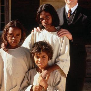 Still of Kenneth Branagh, Laura Monaghan, Everlyn Sampi and Tianna Sansbury in Rabbit-Proof Fence (2002)
