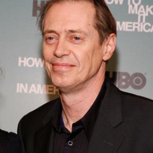 Steve Buscemi at event of How to Make It in America (2010)