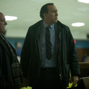 Still of Nicolas Cage and Dean Norris in Palikti Aliaskoje (2013)