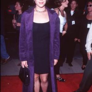 Neve Campbell at event of Money Talks (1997)