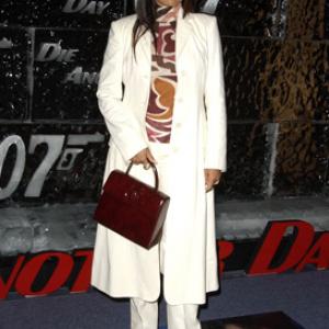 Tia Carrere at event of Pasveikink mirti kita diena (2002)