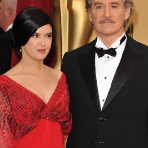 Phoebe Cates and Kevin Kline