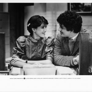 Still of Phoebe Cates and Zach Galligan in Gremlins 1984