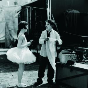 Still of Charles Chaplin and Merna Kennedy in The Circus (1928)