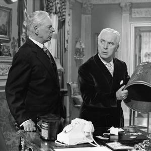 Still of Charles Chaplin and Jerry Desmonde in A King in New York (1957)