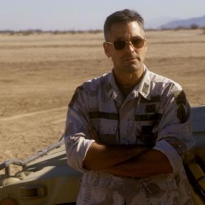 Still of George Clooney in Three Kings 1999