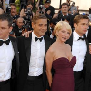 Brad Pitt, George Clooney, Ellen Barkin, Matt Damon and Scott Caan at event of Ocean's Thirteen (2007)