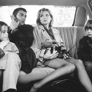 Still of George Clooney, Michelle Pfeiffer, Alex D. Linz and Mae Whitman in One Fine Day (1996)