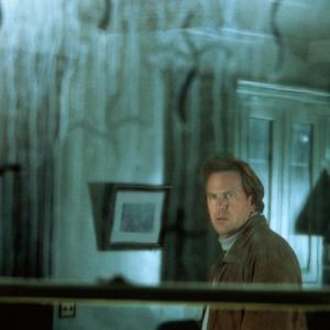 Still of Kevin Costner in Dragonfly (2002)
