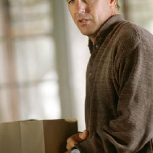 Kevin Costner as Garret Blake