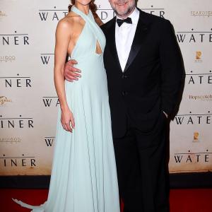 Russell Crowe and Olga Kurylenko at event of Vandens ieskotojas 2014