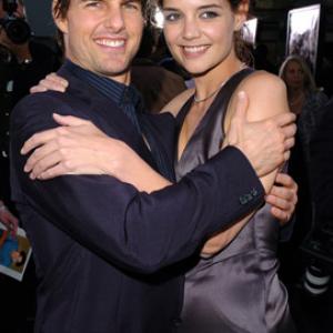 Tom Cruise and Katie Holmes at event of Betmenas Pradzia 2005