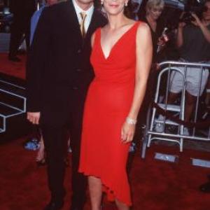 Jamie Lee Curtis and Kevin Williamson at event of Halloween H20: 20 Years Later (1998)