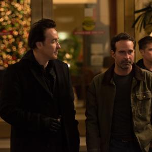 Still of John Cusack and Bruce Willis in The Prince 2014