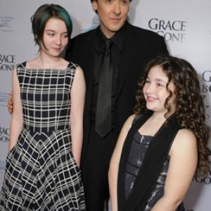 John Cusack, Shélan O'Keefe and Gracie Bednarczyk at event of Grace Is Gone (2007)