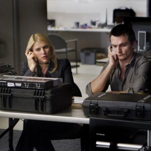 Still of Claire Danes and Rupert Friend in Tevyne (2011)