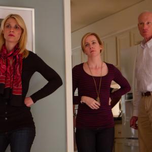 Still of Claire Danes Amy Hargreaves and James Rebhorn in Tevyne 2011