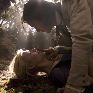 Still of Claire Danes and Charlie Cox in Zvaigzdziu dulkes 2007