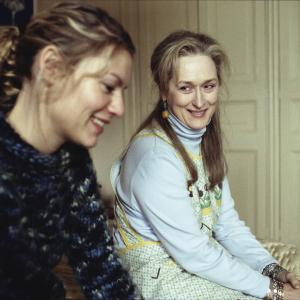 Still of Claire Danes and Meryl Streep in Valandos (2002)