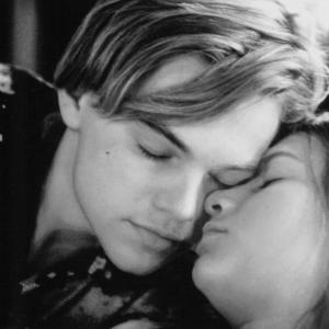 Still of Claire Danes and Leonardo DiCaprio in Romeo ir Dziuljeta (1996)
