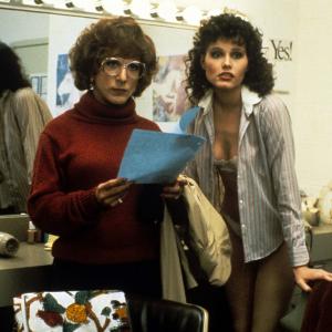 Still of Geena Davis and Dustin Hoffman in Tootsie 1982