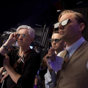 Leonardo DiCaprio Tobey Maguire and Baz Luhrmann in Didysis Getsbis 2013