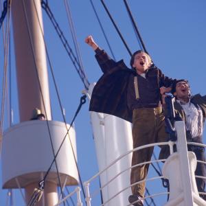 Still of Leonardo DiCaprio and Danny Nucci in Titanikas 1997