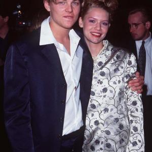 Claire Danes and Leonardo DiCaprio at event of Romeo ir Dziuljeta (1996)