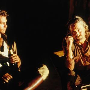 Still of Michael Douglas and Val Kilmer in The Ghost and the Darkness (1996)