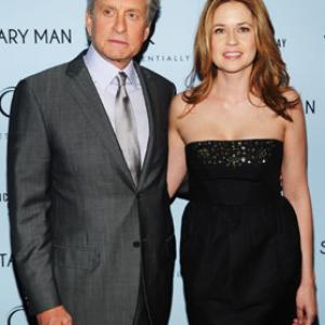 Michael Douglas and Jenna Fischer at event of Solitary Man 2009