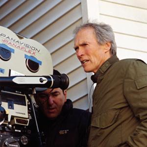 Still of Clint Eastwood in Mistine upe (2003)