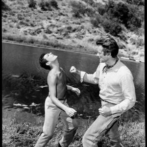 Still of Clint Eastwood and Frankie Avalon in Rawhide 1959