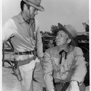 Still of Clint Eastwood and Slim Pickens in Rawhide (1959)