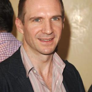 Ralph Fiennes at event of Chromophobia (2005)