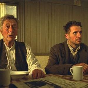 Still of Ralph Fiennes and John Neville in Spider 2002