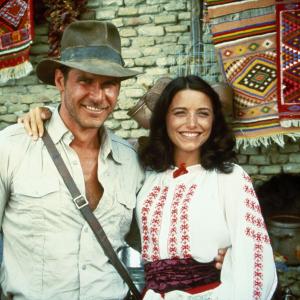 Still of Harrison Ford and Karen Allen in Indiana Dzounsas ir dingusios Sandoros skrynios ieskotojai 1981