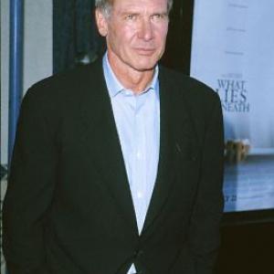 Harrison Ford at event of What Lies Beneath (2000)