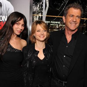 Jodie Foster Mel Gibson and Oksana Grigorieva at event of Edge of Darkness 2010