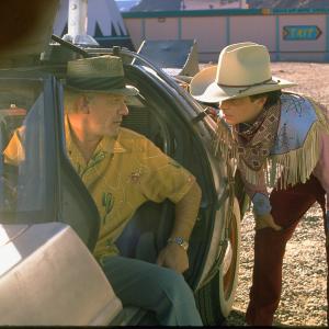 Still of Michael J. Fox and Christopher Lloyd in Atgal i ateiti III (1990)