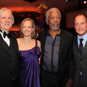 James Cameron, Morgan Freeman, Woody Harrelson and Suzy Amis at event of 15th Annual Critics' Choice Movie Awards (2010)