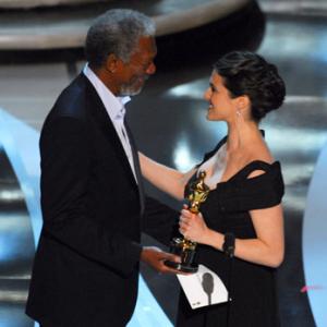 Morgan Freeman and Rachel Weisz at event of The 78th Annual Academy Awards 2006