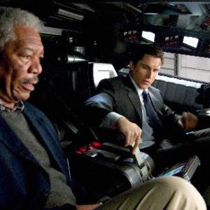 Still of Morgan Freeman and Christian Bale in Betmenas: Pradzia (2005)