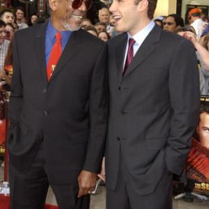 Morgan Freeman and Ben Affleck at event of The Sum of All Fears (2002)