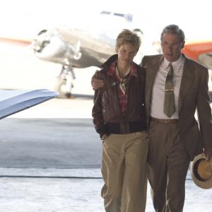 Still of Richard Gere and Hilary Swank in Amelia (2009)